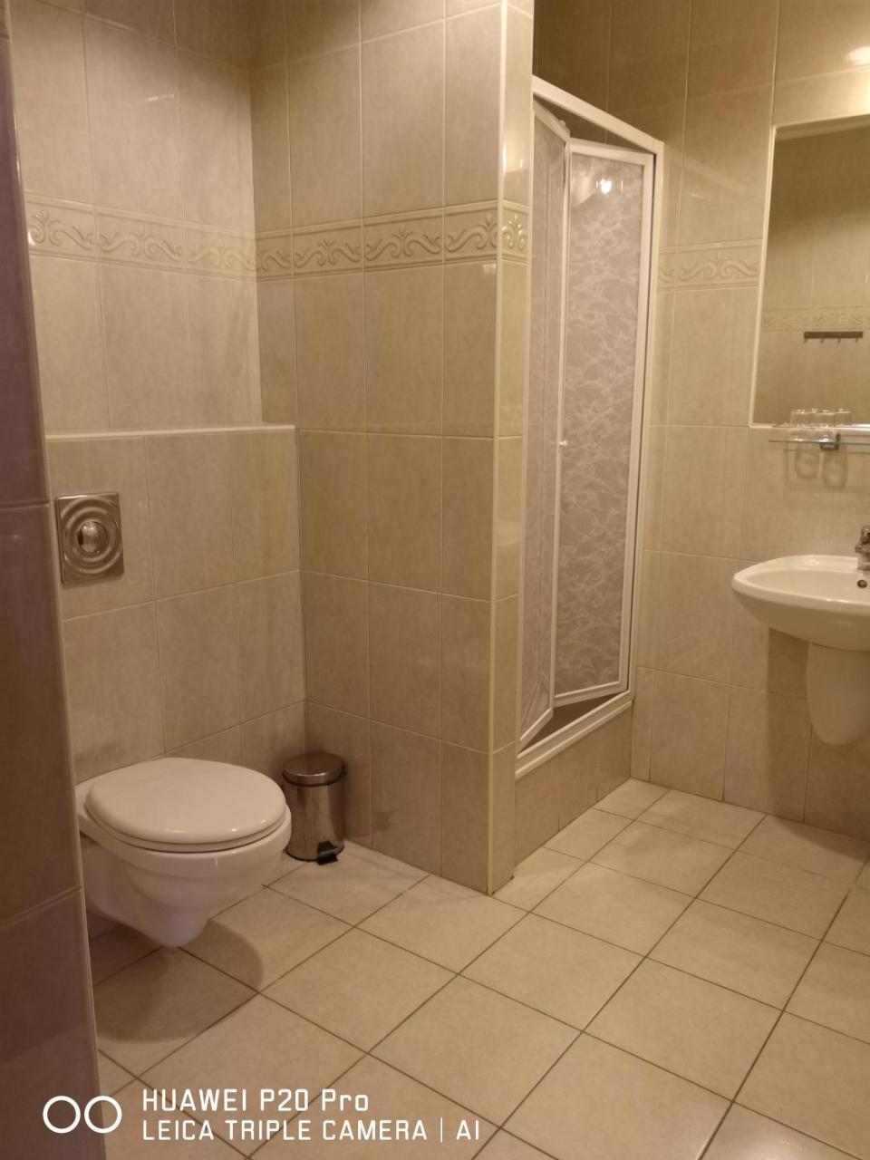 Vida Apartman ชาร์วาร์ ภายนอก รูปภาพ